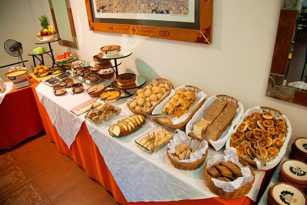 Hotel Asturias Cafayate Zewnętrze zdjęcie